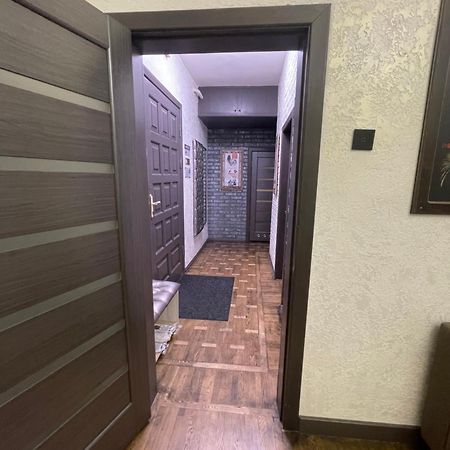 Apartment On Soborna 101 วินนิตซา ภายนอก รูปภาพ